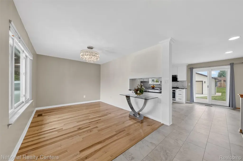 40014 Eagle Drive Sterling Heights City MI 48310