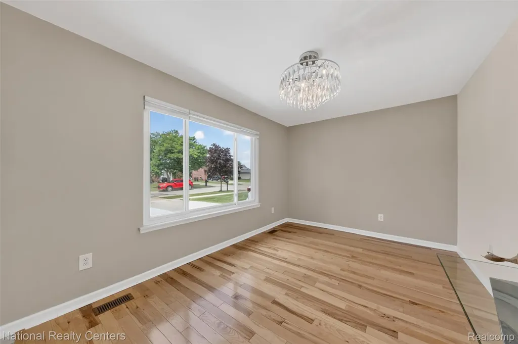 40014 Eagle Drive Sterling Heights City MI 48310