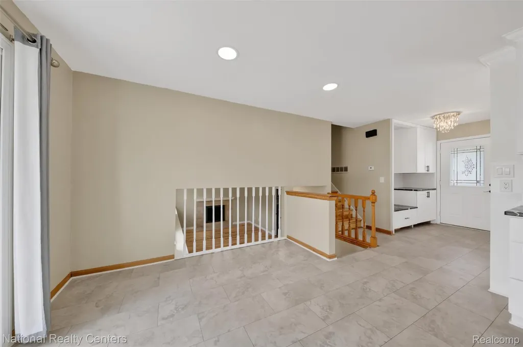 40014 Eagle Drive Sterling Heights City MI 48310