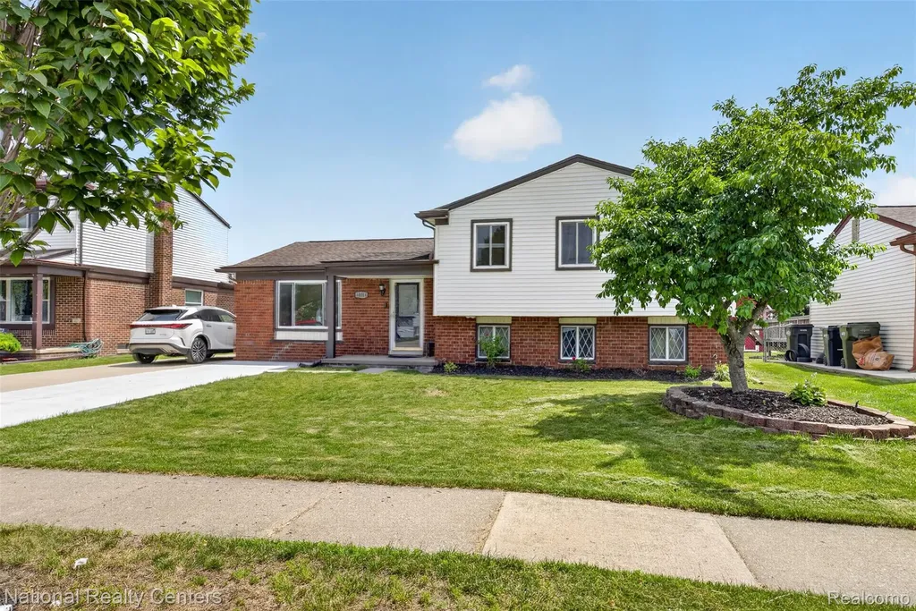 40014 Eagle Drive Sterling Heights City MI 48310