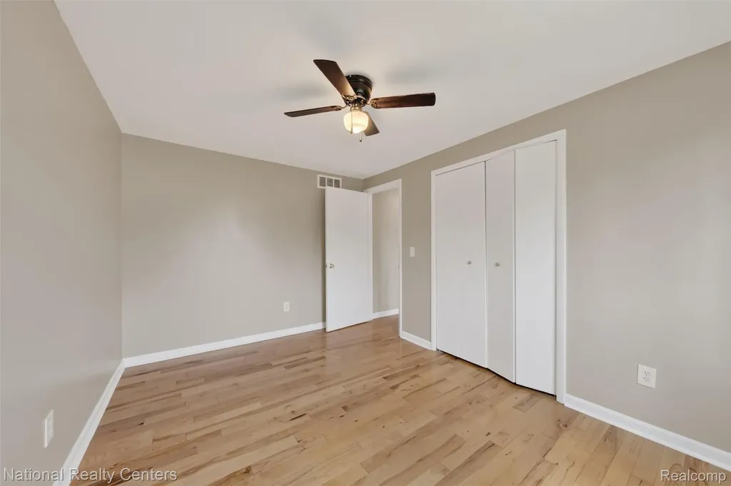 40014 Eagle Drive Sterling Heights City MI 48310