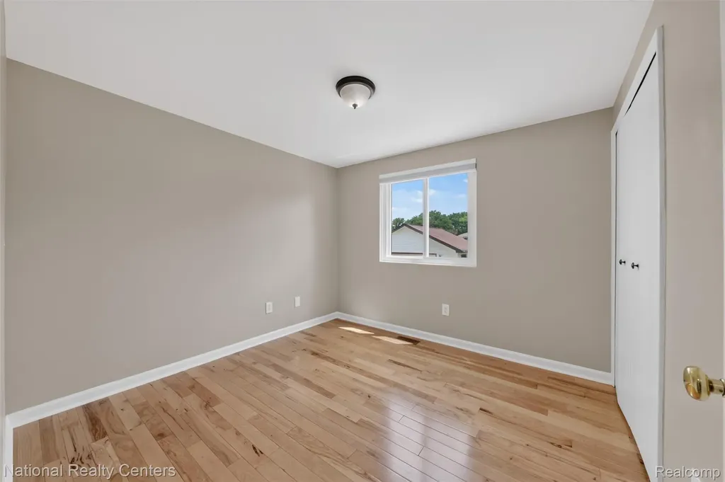 40014 Eagle Drive Sterling Heights City MI 48310