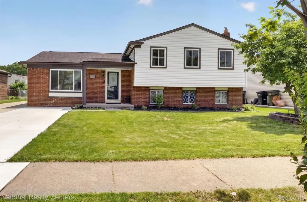 40014 Eagle Drive Sterling Heights City MI 48310