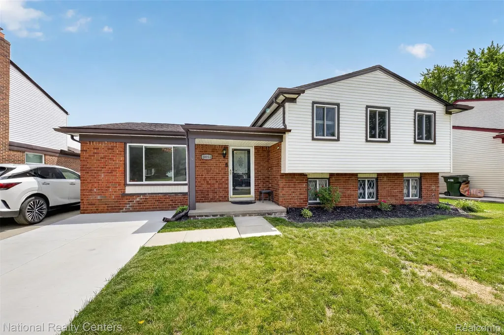 40014 Eagle Drive Sterling Heights City MI 48310