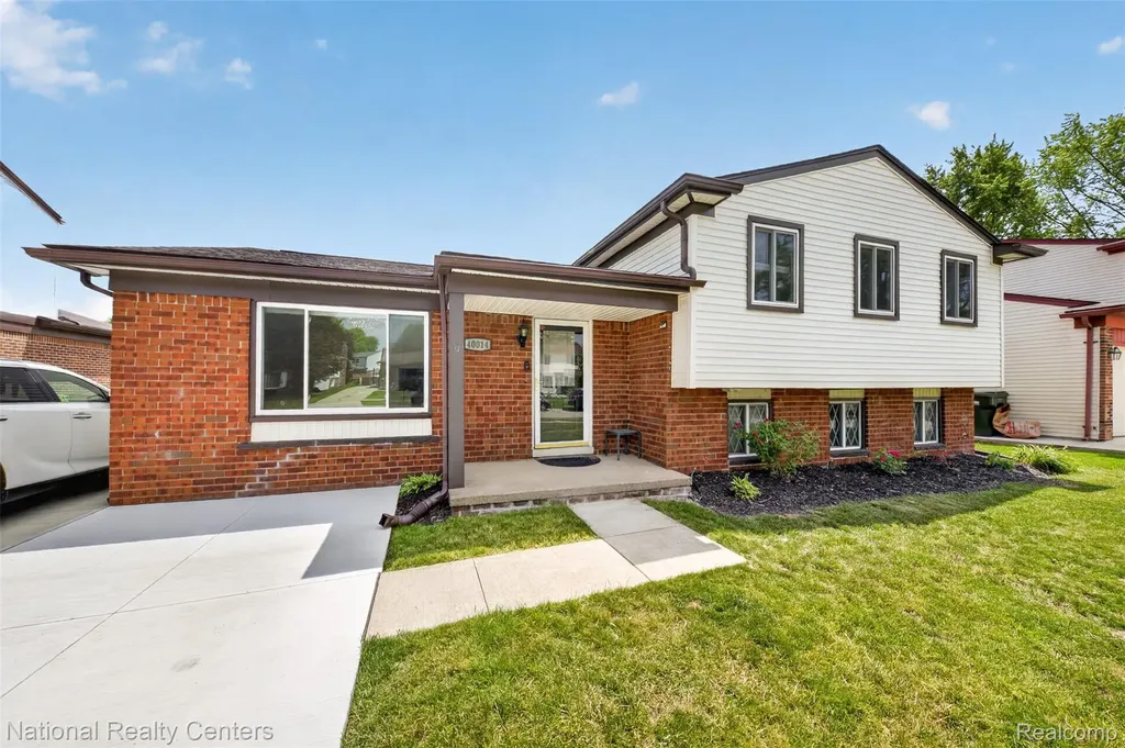 40014 Eagle Drive Sterling Heights City MI 48310