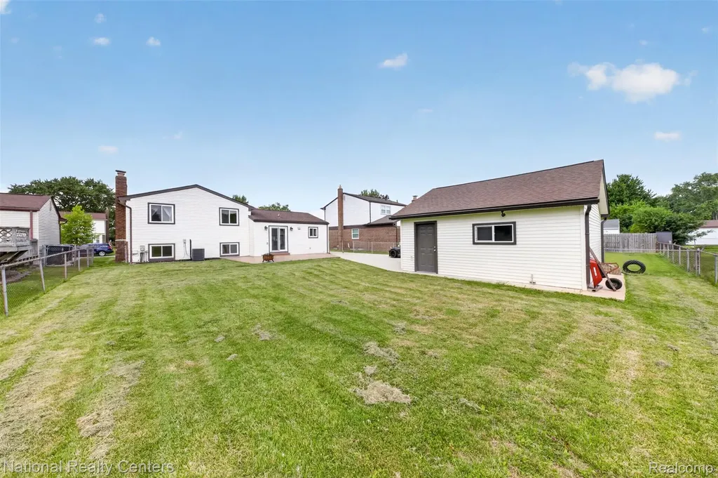 40014 Eagle Drive Sterling Heights City MI 48310