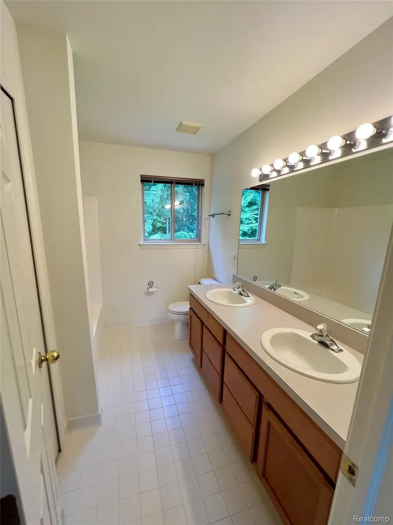 5931 Cedar Ridge Drive Scio Township MI 48103