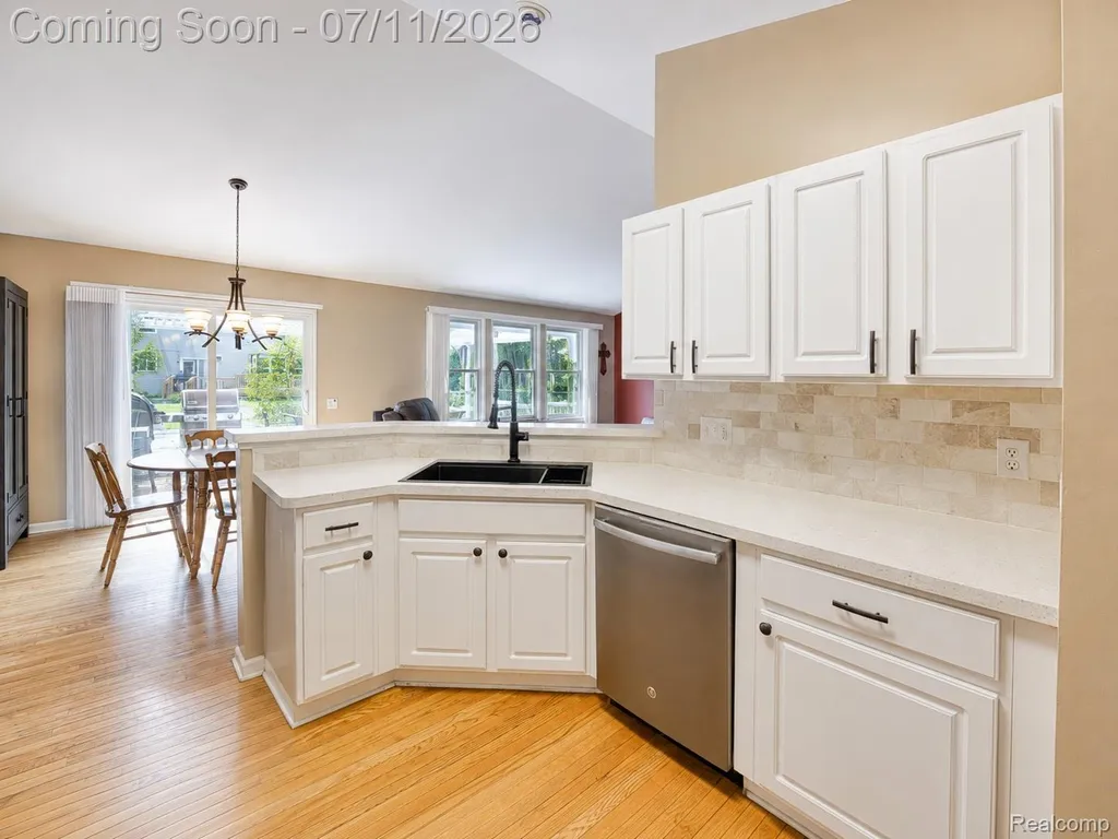 6564 Enchanted Drive Ypsilanti Charter Township MI 48197