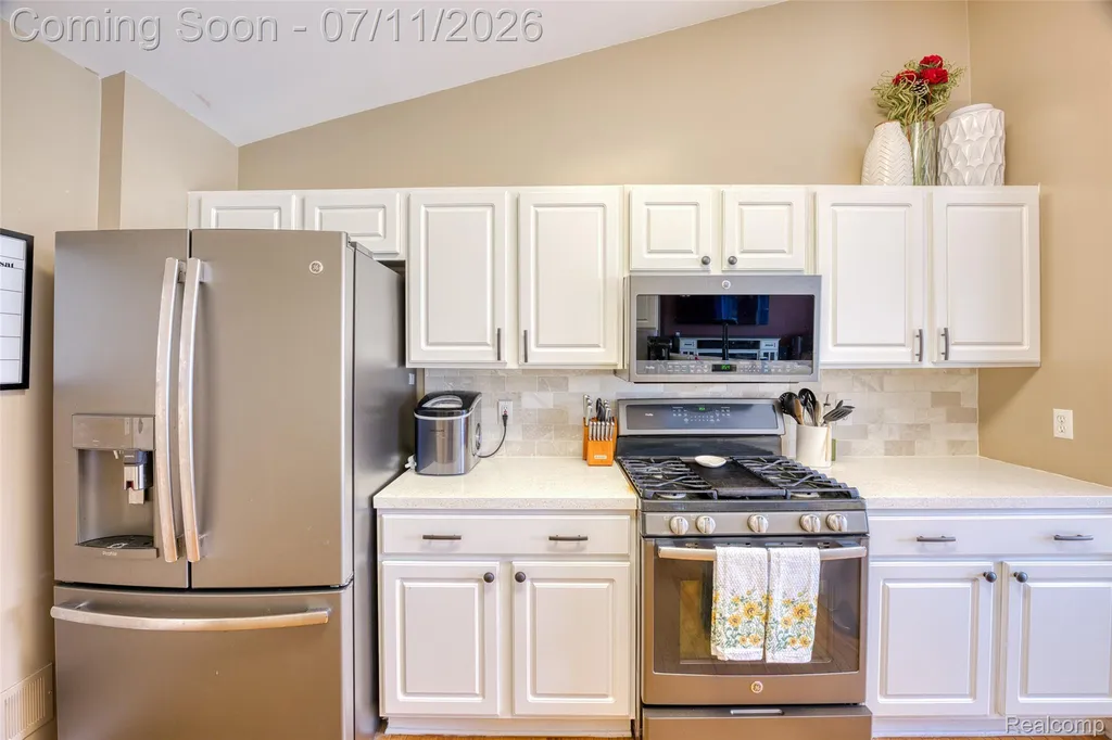 6564 Enchanted Drive Ypsilanti Charter Township MI 48197
