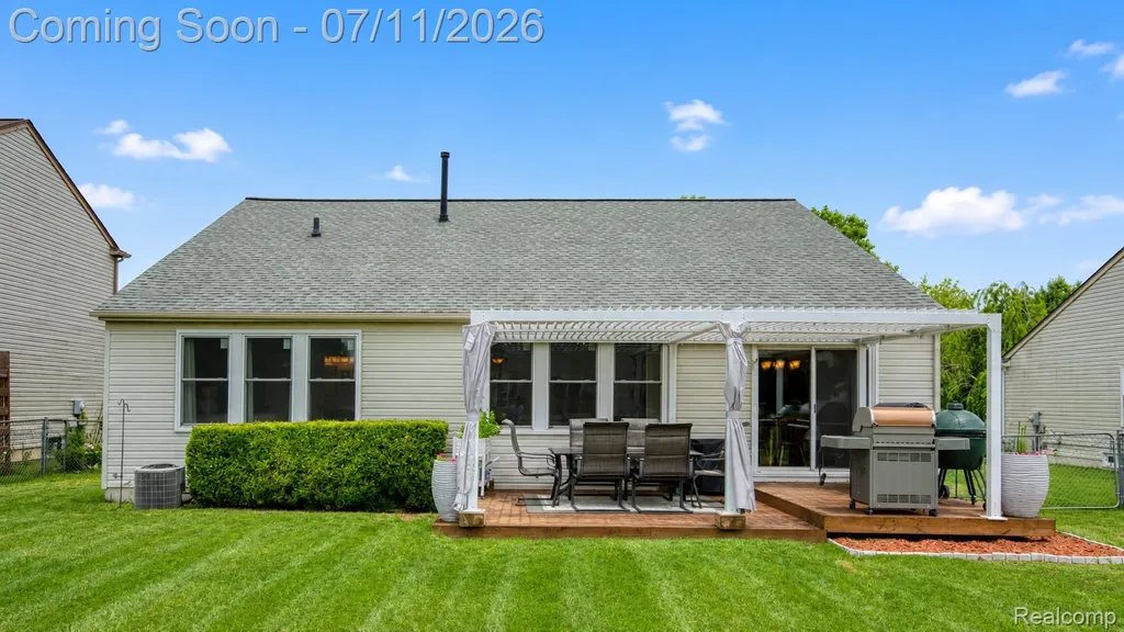 6564 Enchanted Drive Ypsilanti Charter Township MI 48197