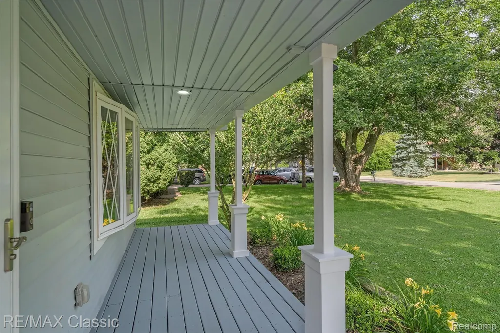 401 Center Street Carleton Village MI 48117