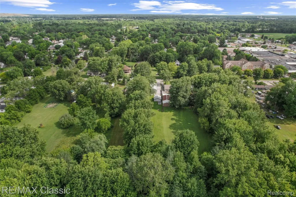 401 Center Street Carleton Village MI 48117