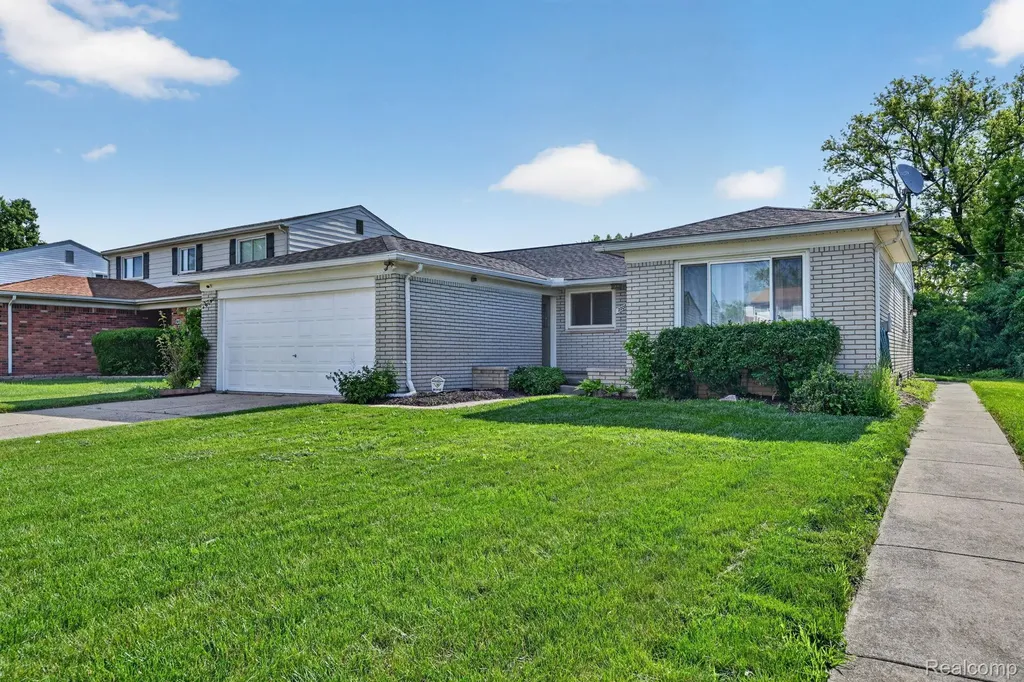 27066 Sutherland Street Southfield City MI 48076