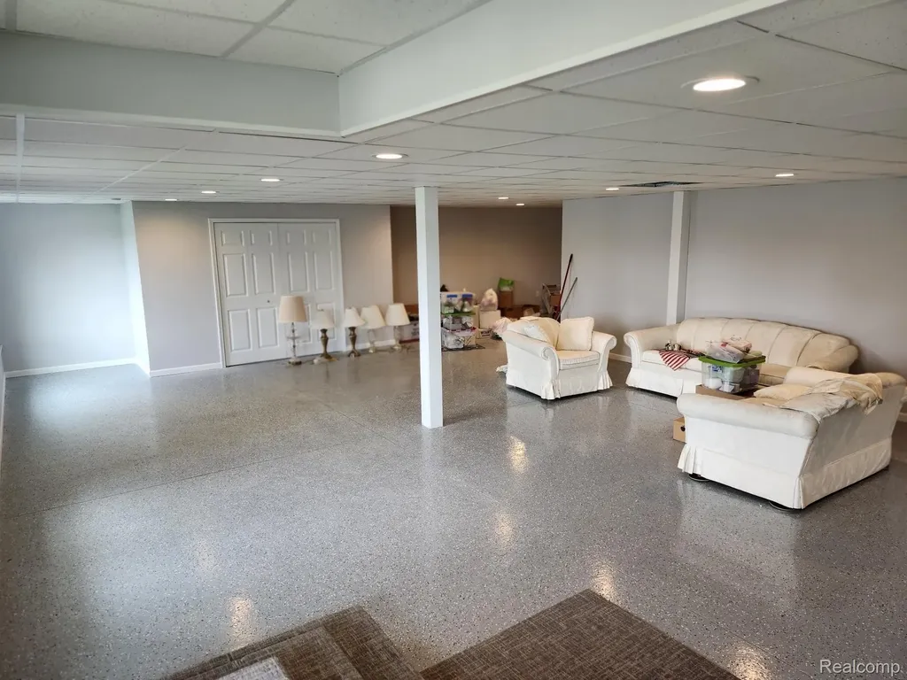 14817 Kings Mill Drive Shelby Charter Township MI 48315