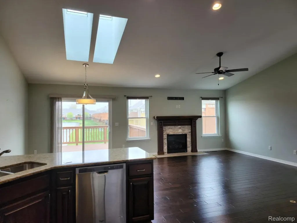 14817 Kings Mill Drive Shelby Charter Township MI 48315