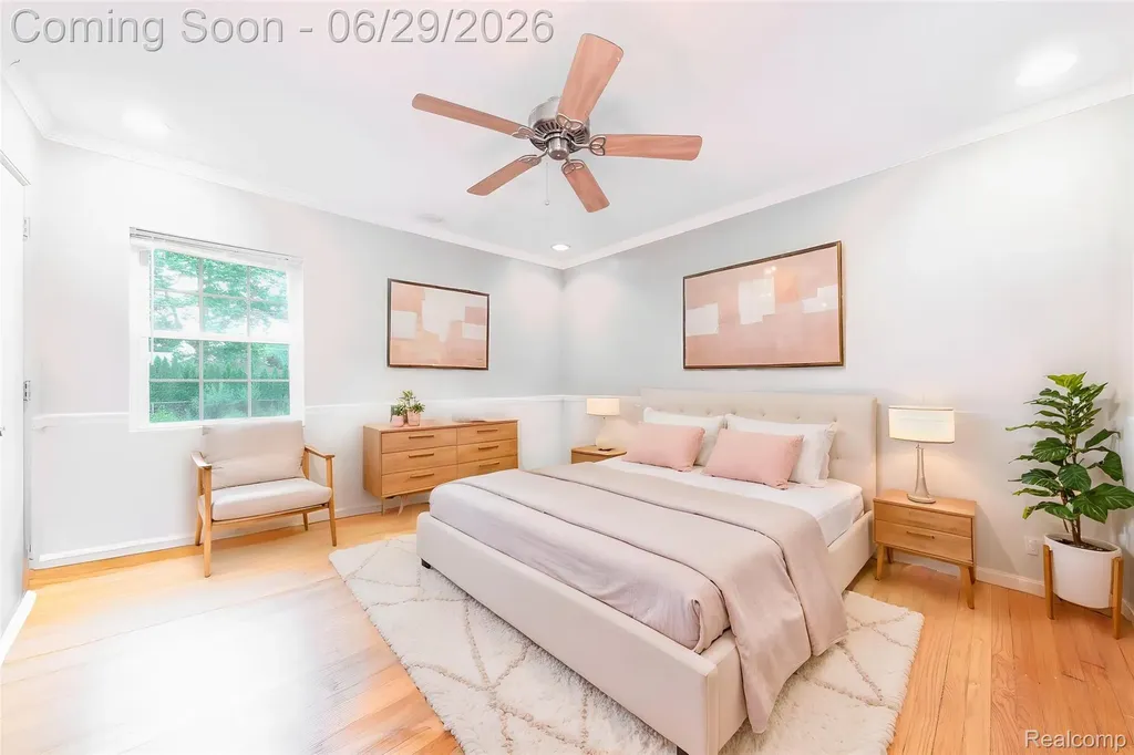 622 Sunningdale Drive Grosse Pointe Woods City MI 48236