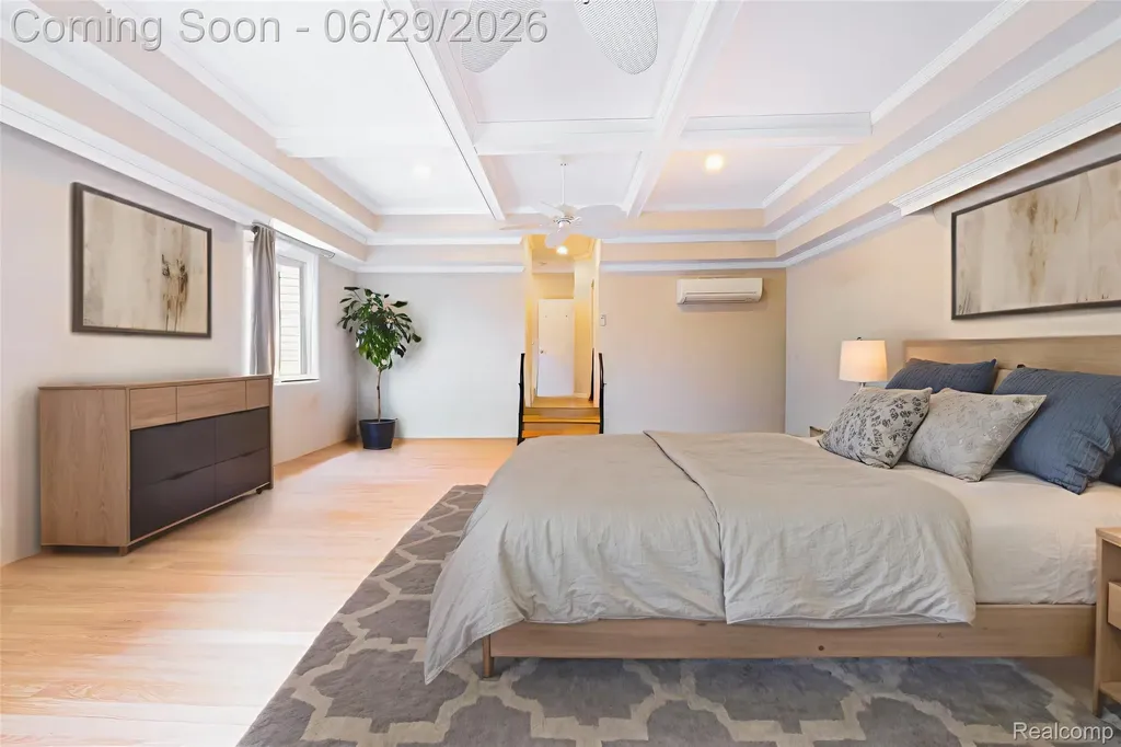 622 Sunningdale Drive Grosse Pointe Woods City MI 48236
