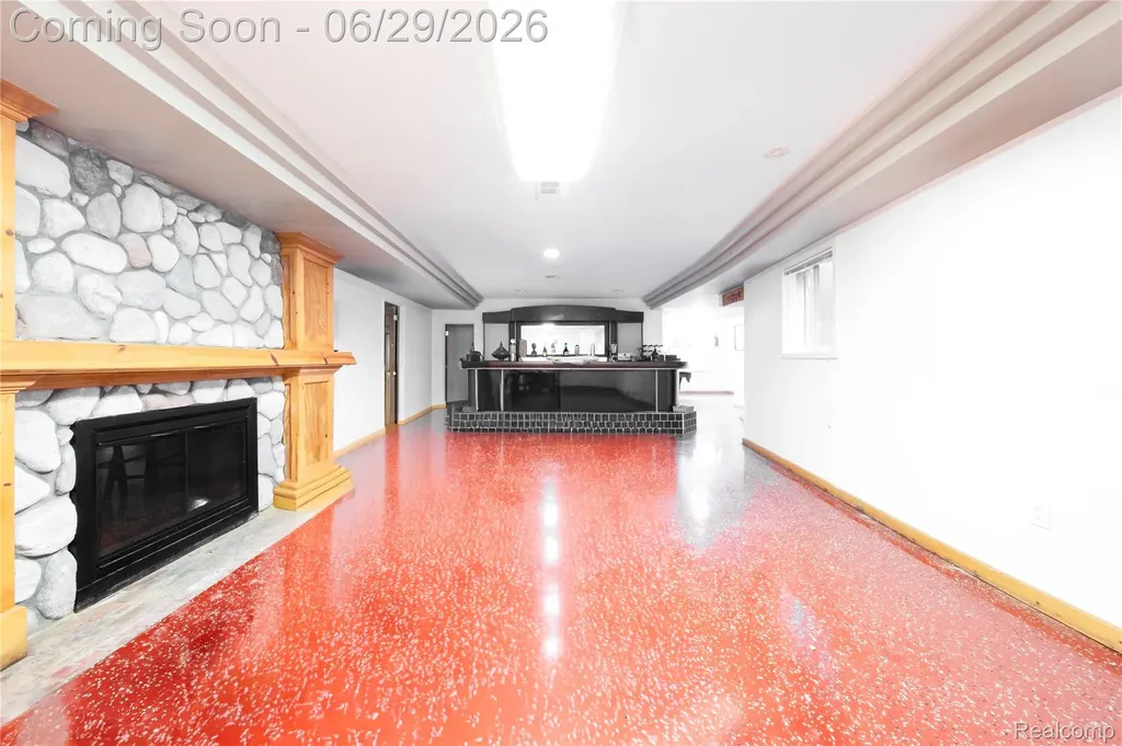 622 Sunningdale Drive Grosse Pointe Woods City MI 48236