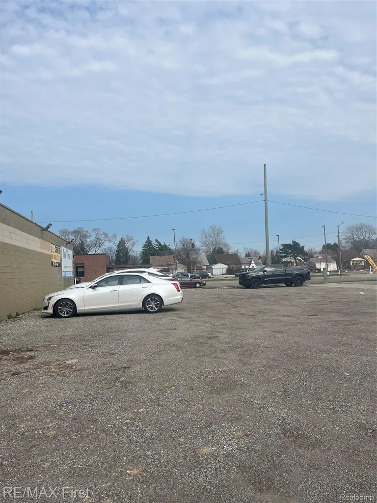20477 Van Dyke Street Detroit City MI 48234