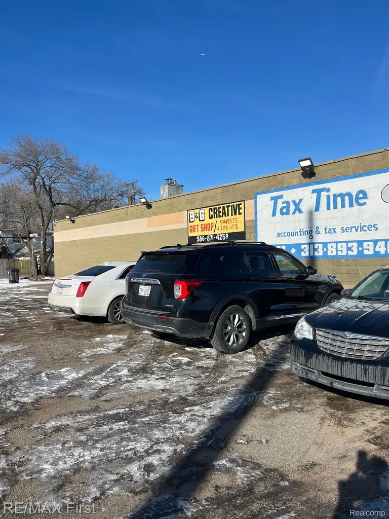 20477 Van Dyke Street Detroit City MI 48234