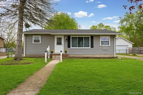 719 Hartner Drive Holly Village MI 48442