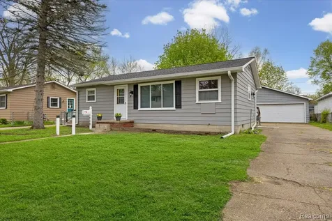 719 Hartner Drive Holly Village MI 48442