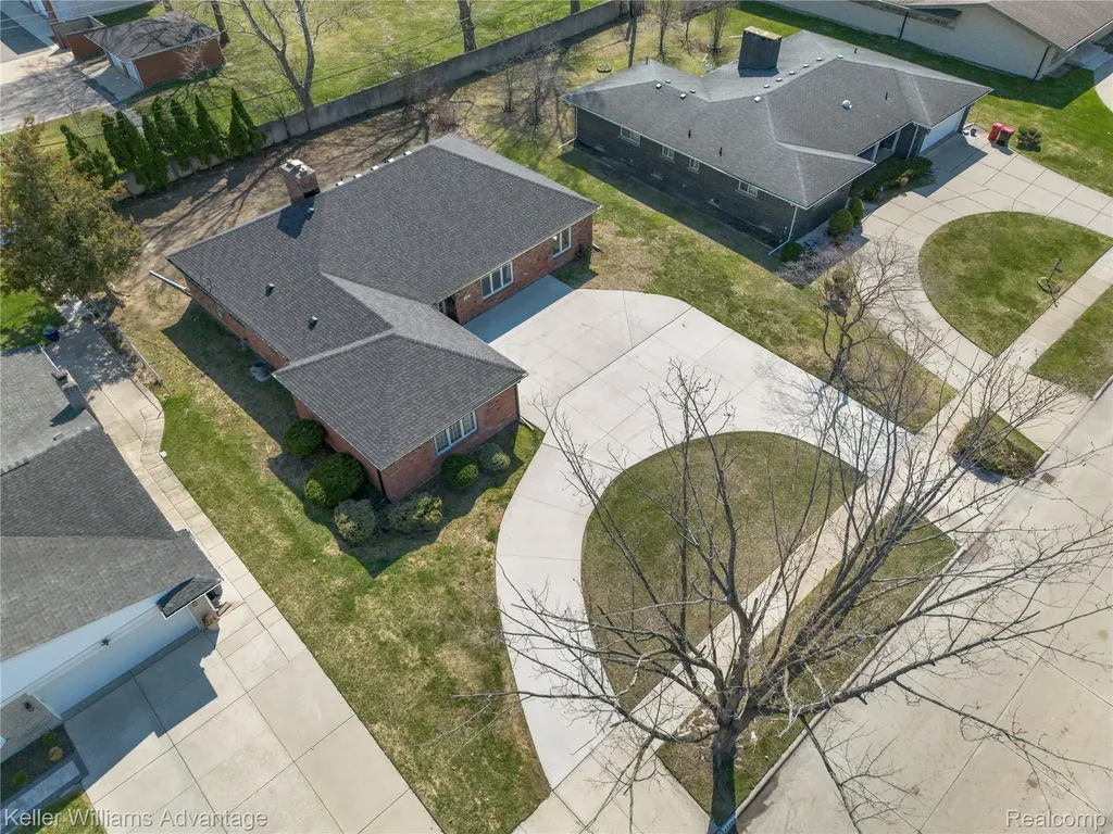 17005 Westland Avenue Southfield City MI 48075