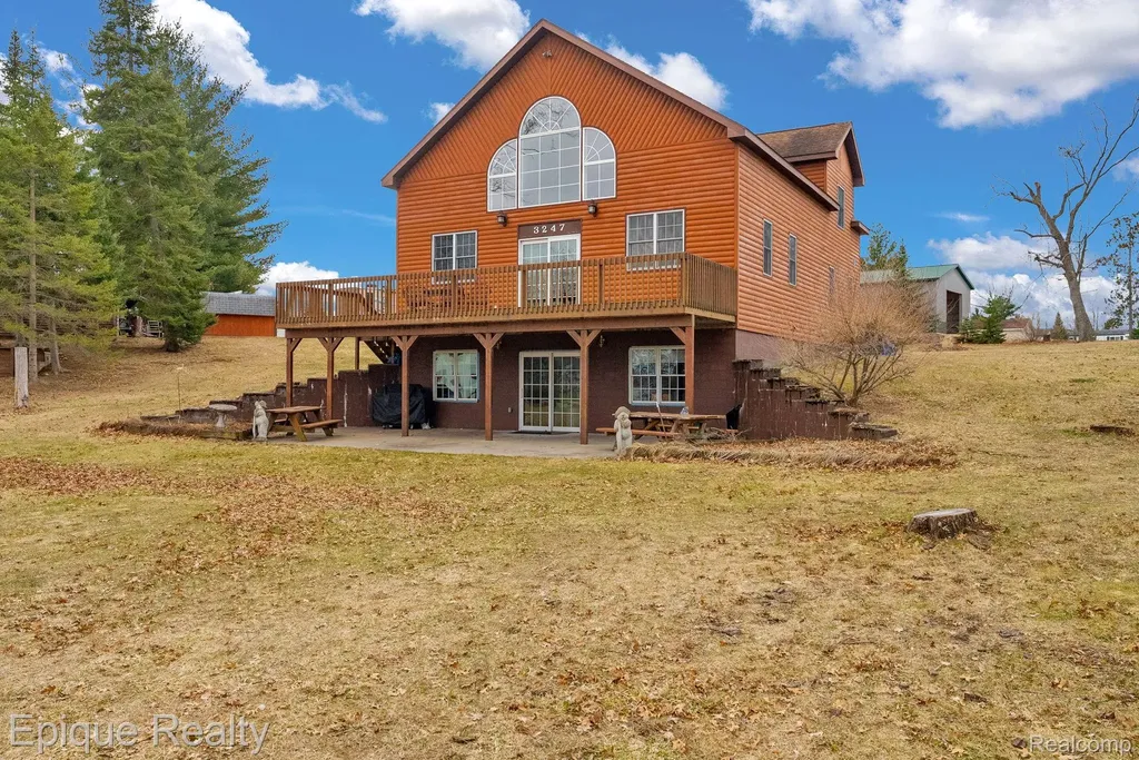 3247 Comanche Trail Mills Township MI 48661