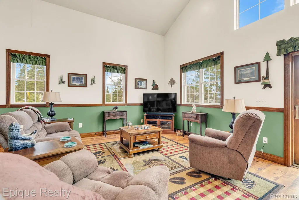 3247 Comanche Trail Mills Township MI 48661