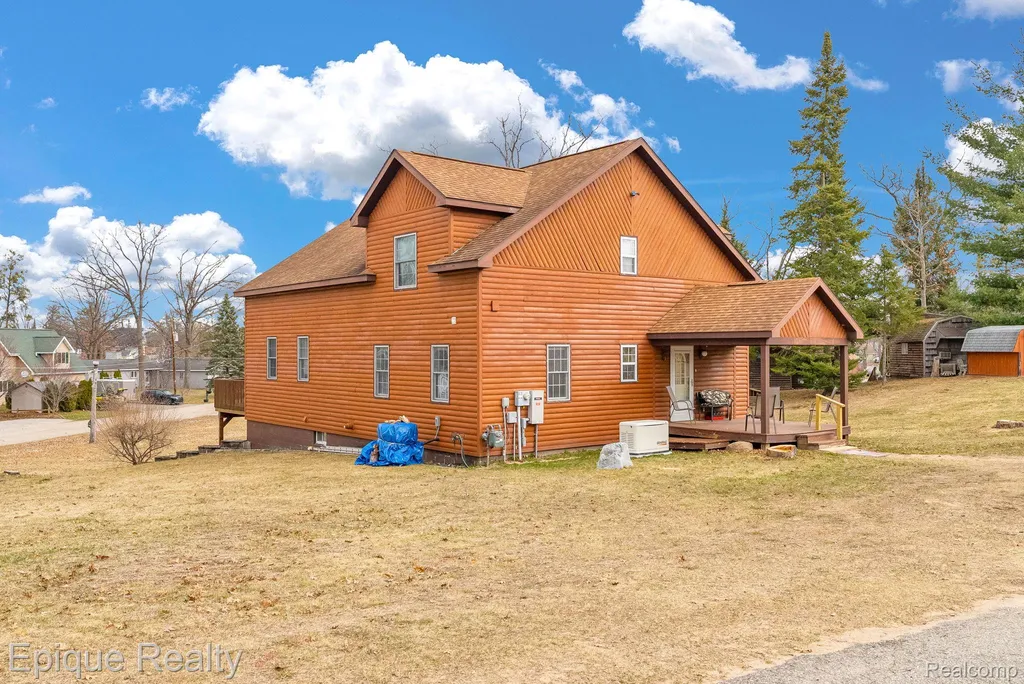 3247 Comanche Trail Mills Township MI 48661