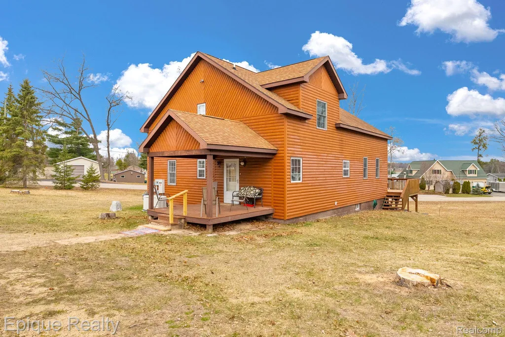 3247 Comanche Trail Mills Township MI 48661