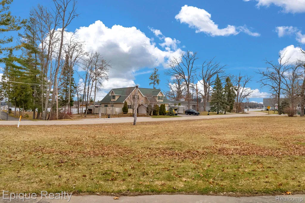 3247 Comanche Trail Mills Township MI 48661