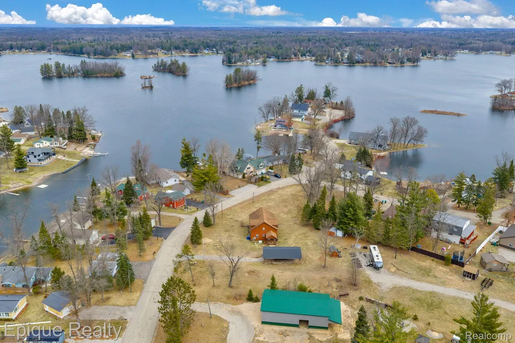 3247 Comanche Trail Mills Township MI 48661
