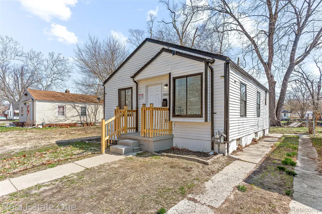 19800 Oakfield Street Detroit City MI 48235