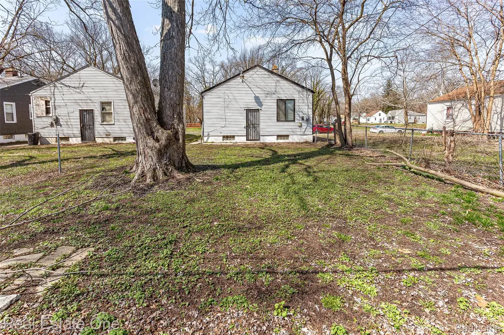 19800 Oakfield Street Detroit City MI 48235