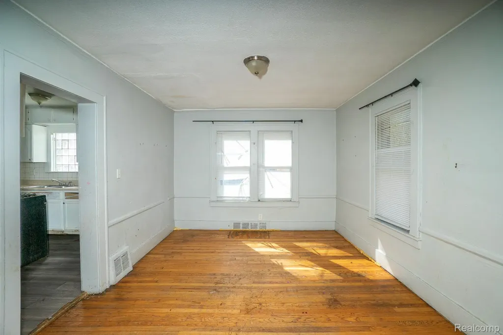 16155 Trinity Street Detroit City MI 48219