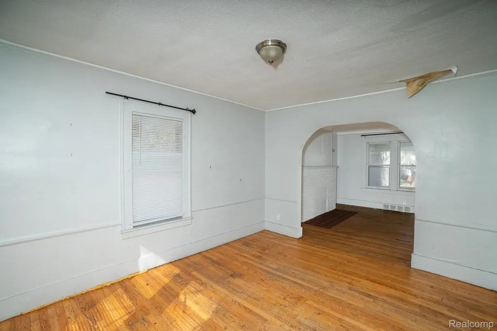 16155 Trinity Street Detroit City MI 48219
