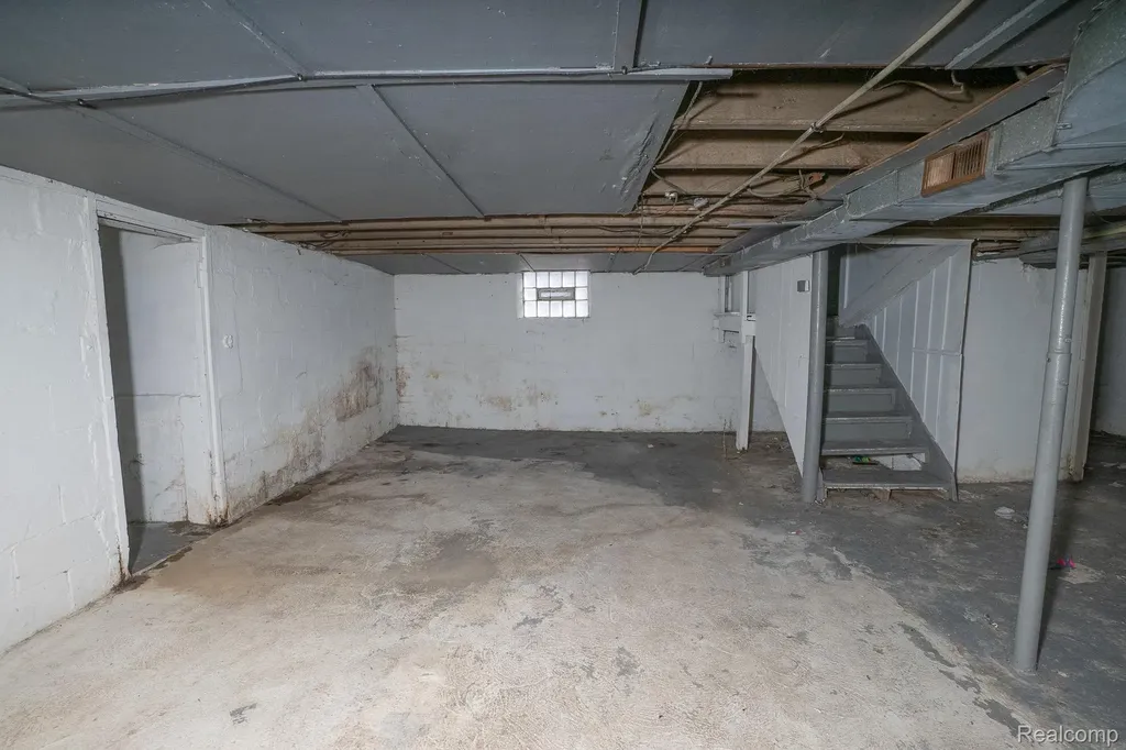 16155 Trinity Street Detroit City MI 48219