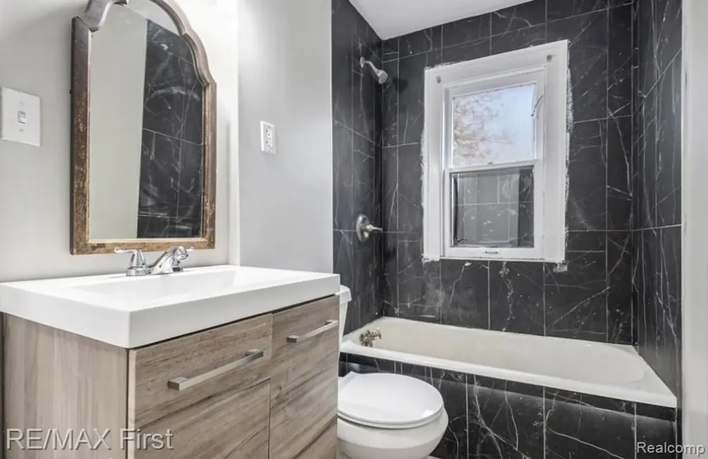 16676 Tuller Street Detroit City MI 48221
