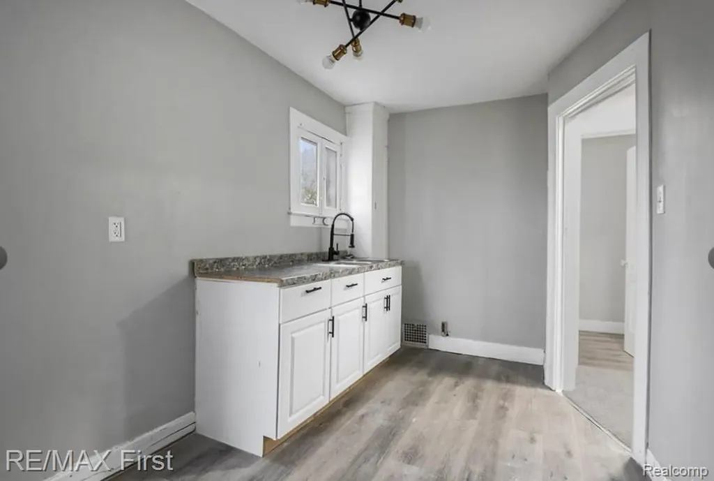 16676 Tuller Street Detroit City MI 48221