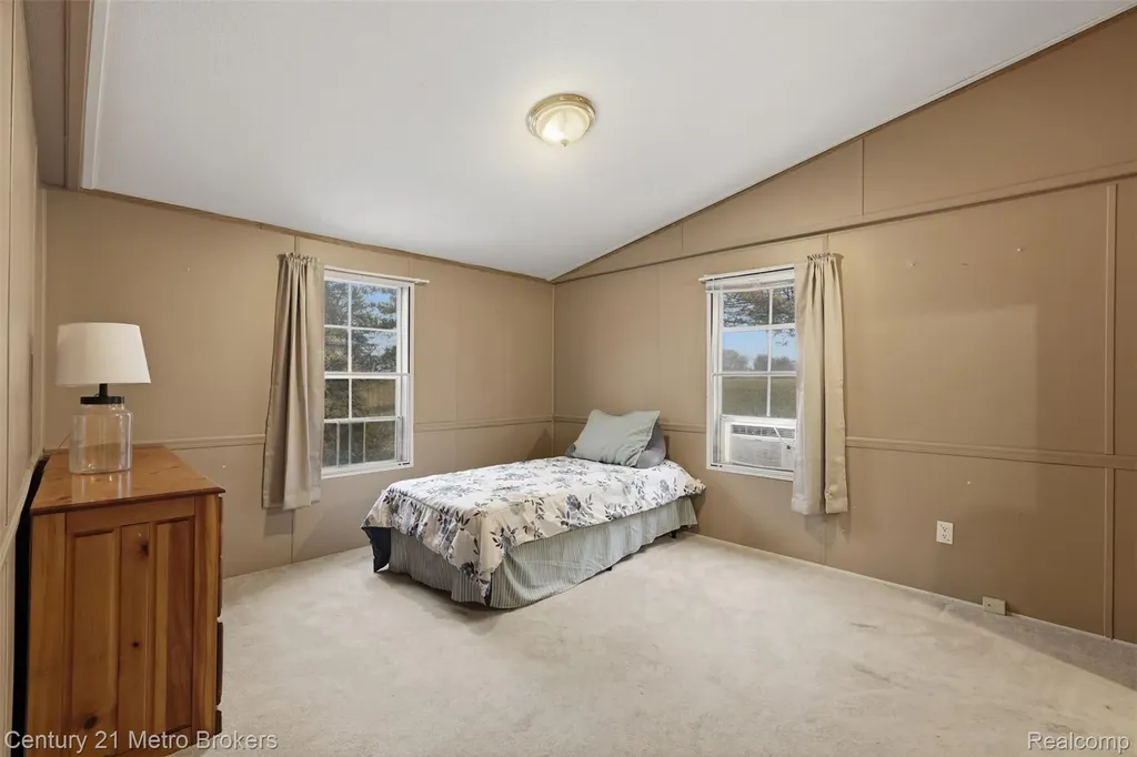 3009 Bay View Drive Fenton City MI 48430