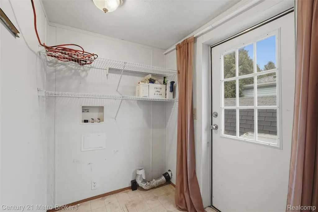 3009 Bay View Drive Fenton City MI 48430