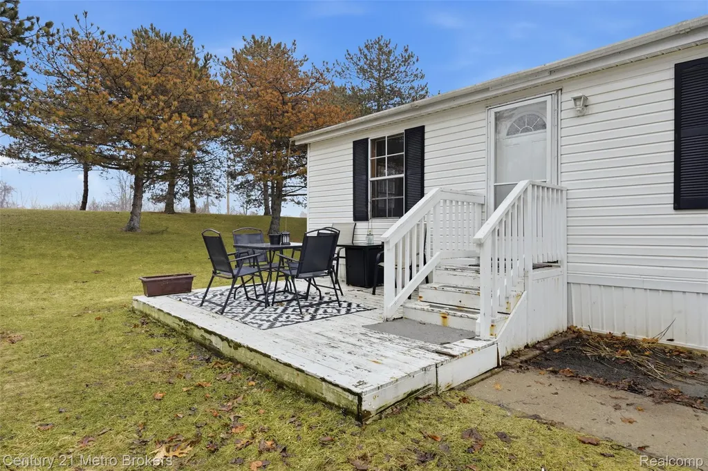 3009 Bay View Drive Fenton City MI 48430