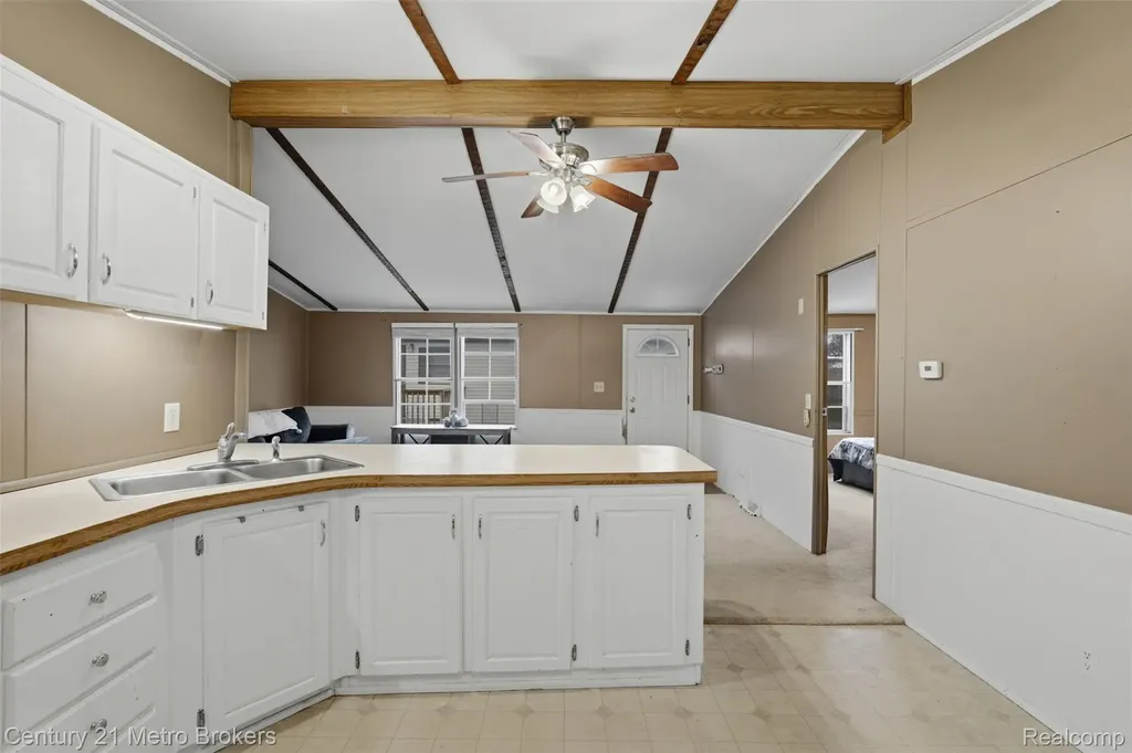 3009 Bay View Drive Fenton City MI 48430