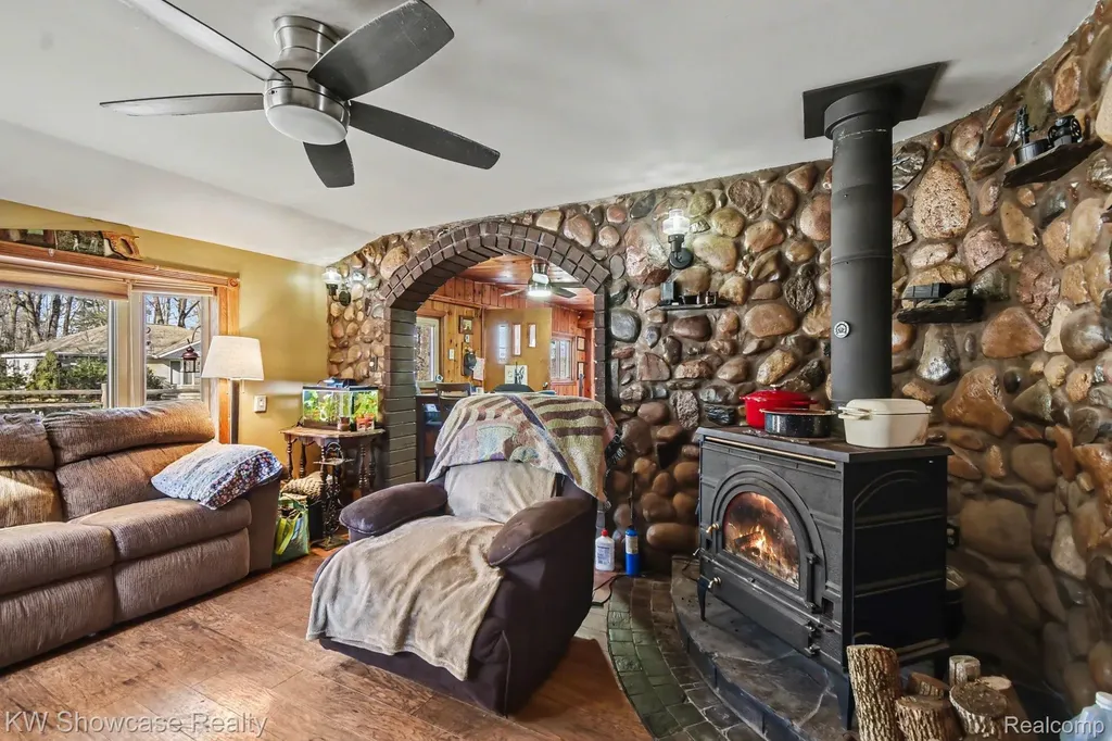 5872 Mount Maria Road Caledonia Township MI 49747