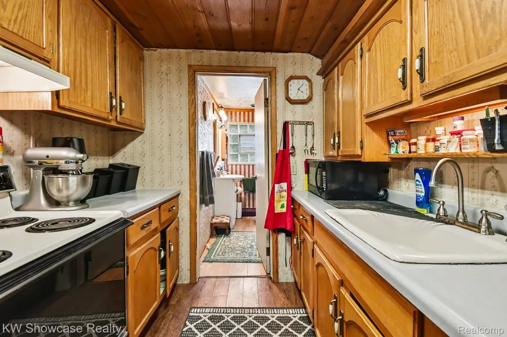5872 Mount Maria Road Caledonia Township MI 49747