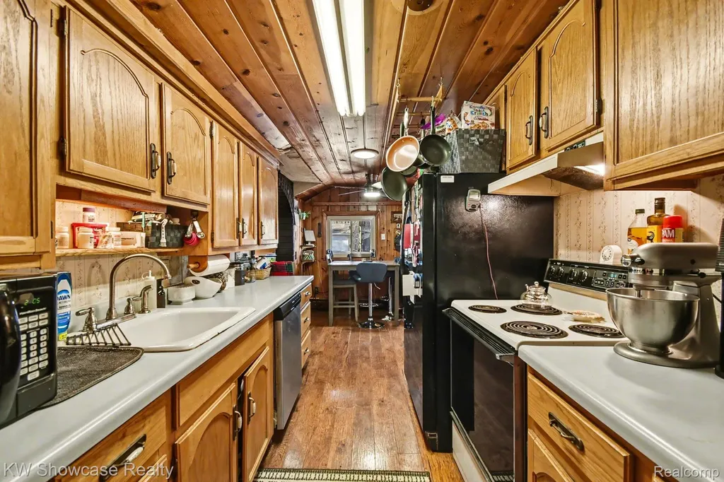 5872 Mount Maria Road Caledonia Township MI 49747
