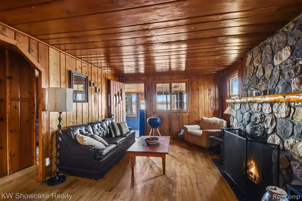 5872 Mount Maria Road Caledonia Township MI 49747