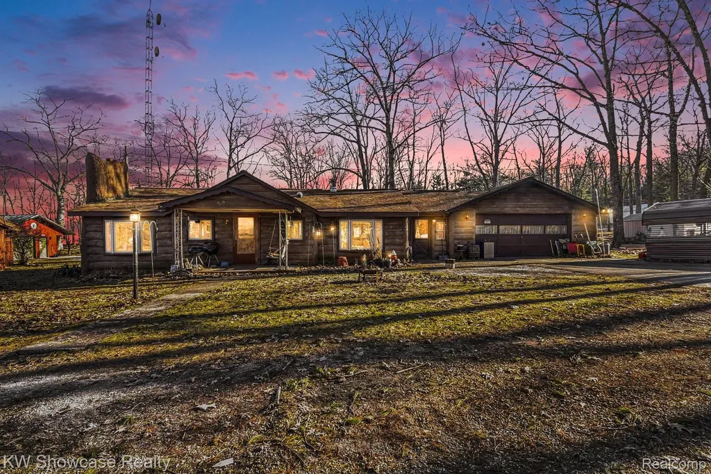 5872 Mount Maria Road Caledonia Township MI 49747