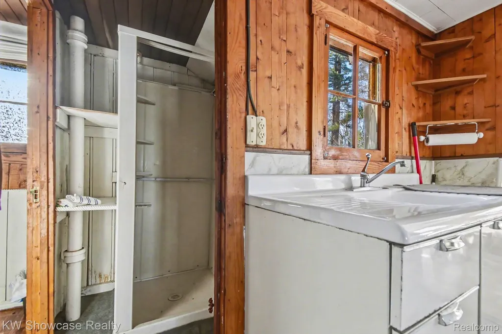 5872 Mount Maria Road Caledonia Township MI 49747
